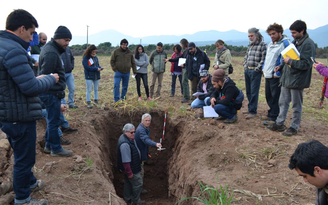 Centro Ceres realiza seminario sobre fertilidad y salud en la agricultura conla participación de asesor mexicano en agricultura orgánica, experto en microorganismos del suelo.