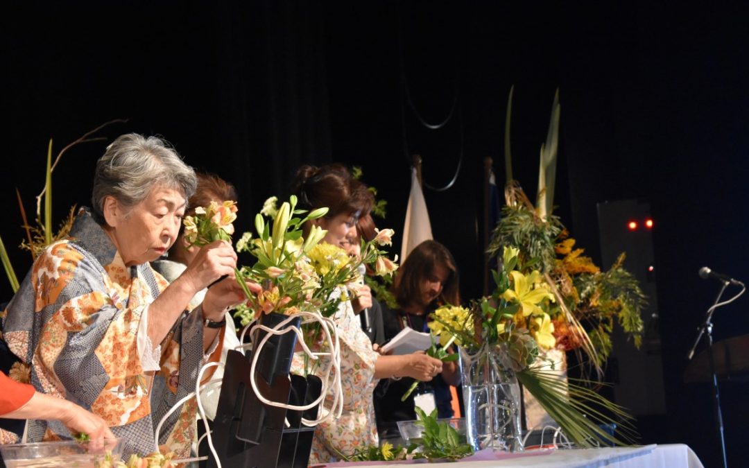 Con una alta convocatoria se realizaron los talleres de Ikebana: El arte floral japonés