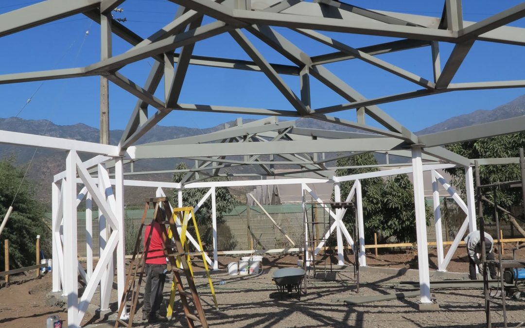Se inicia la construcción del nuevo edificio del Centro Ceres utilizando técnicas de bioconstrucción en La Palma, Quillota.