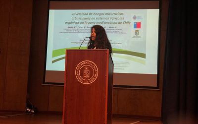 Dra. Ana Aguilar aborda diversidad de hongos micorrícicos en Encuentro Chileno de Micología